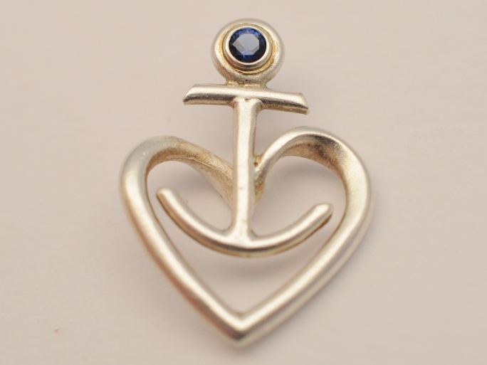 Ankerherz aus Silber mit Alpinit
