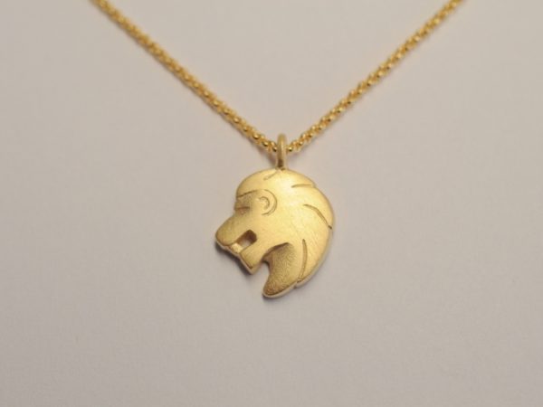 Sternzeichen Löwe Anhänger aus vergoldetem Silber