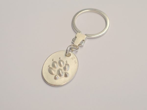 Schlüsselanhänger "Hundepfote" aus 925 Silber