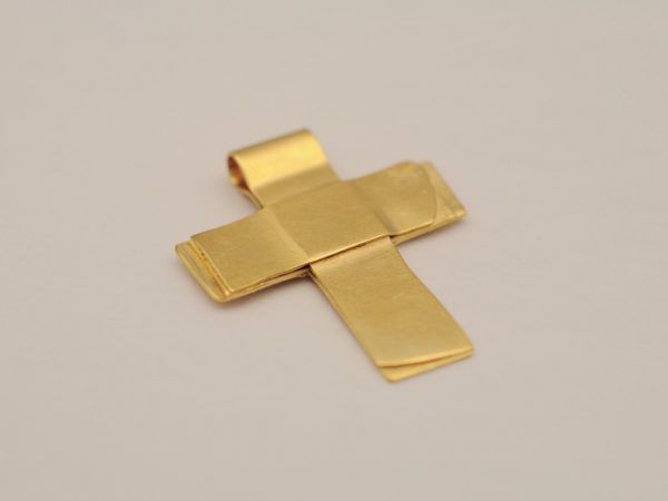 Kreuz Anhänger aus 750 Gelbgold