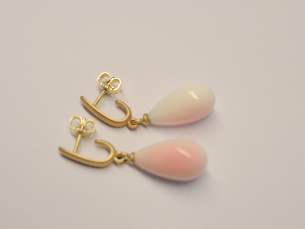 Ohrstecker 585 Roségold mit Conch-Shell Perle