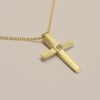Kleines Kreuz aus 585 Gelbgold mit Diamant