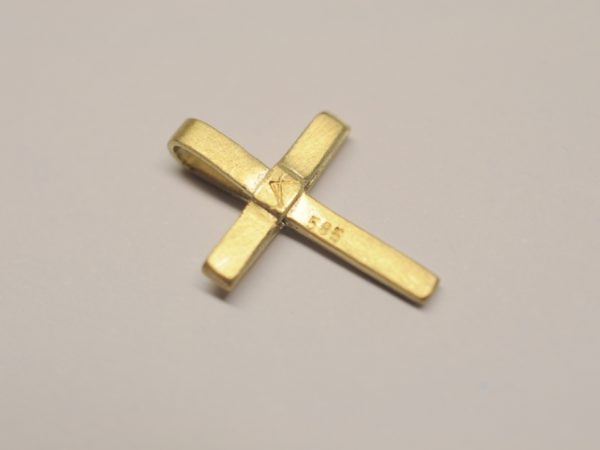 Kleines zartes Kreuz als Anhänger aus 585 Gelbgold - Rückseite