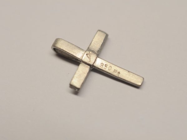 Kreuz aus Platin 950 - Rückseite