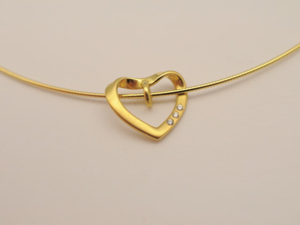 Herz Gelbgold mit Brillanten