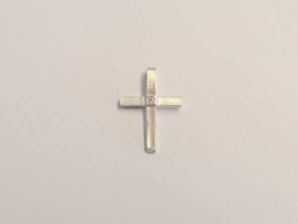 Kleines Kreuz aus Silber mit Diamant