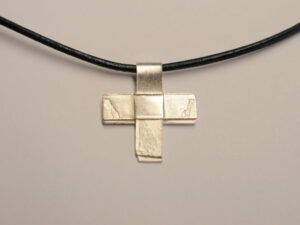 Kreuz Anhänger aus Silber - v12