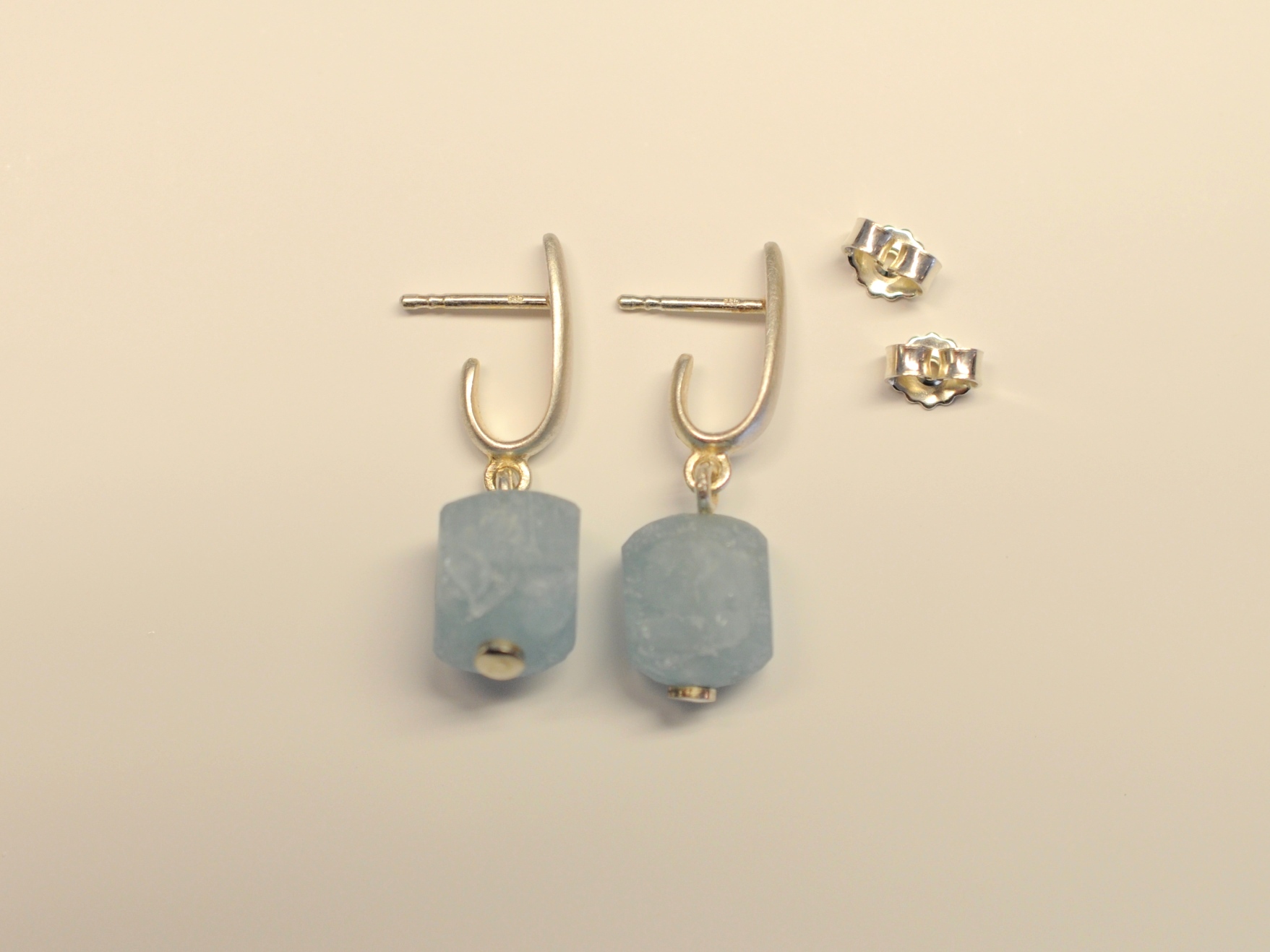 Silber Ohrhänger mit Aquamarin Würfel