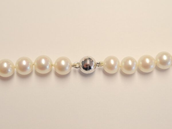 Perlenkette - chinesische Zuchtperlen mit Weißgold Magnetschloss
