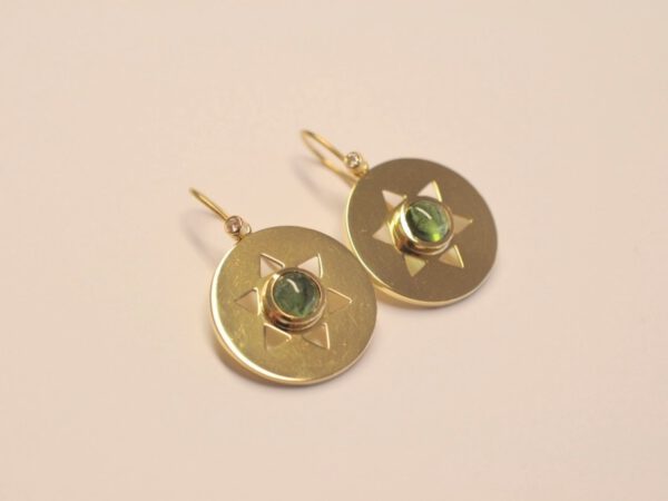 Sterne Ohrhänger aus 750 Gelbgold mit Turmalin grün