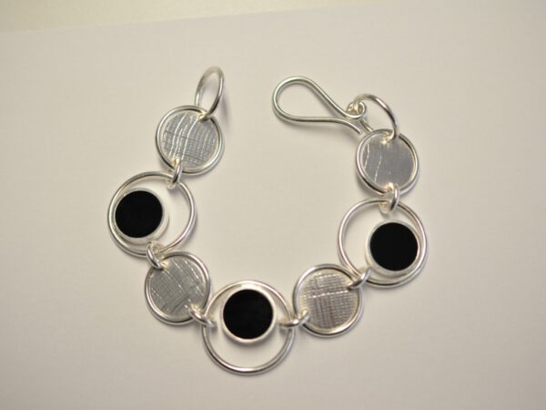 Gliederarmband aus Silber mit schwarzem Onyx
