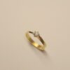 Möbiusband Solitär Ring aus 750 Gelbgold
