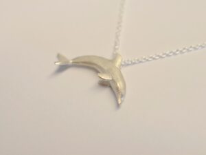 Kleiner Delfin Anhänger aus Silber