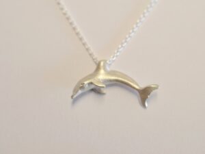 Kleiner Delfin Anhänger aus Silber