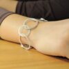 Gliederarmband aus Silber mit großen rund gehämmerten Ösen