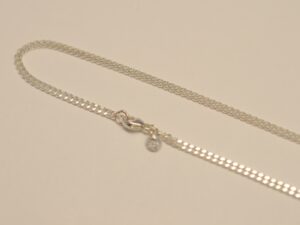 Flachpanzer Armband aus Silber mit Karabinerverschluss