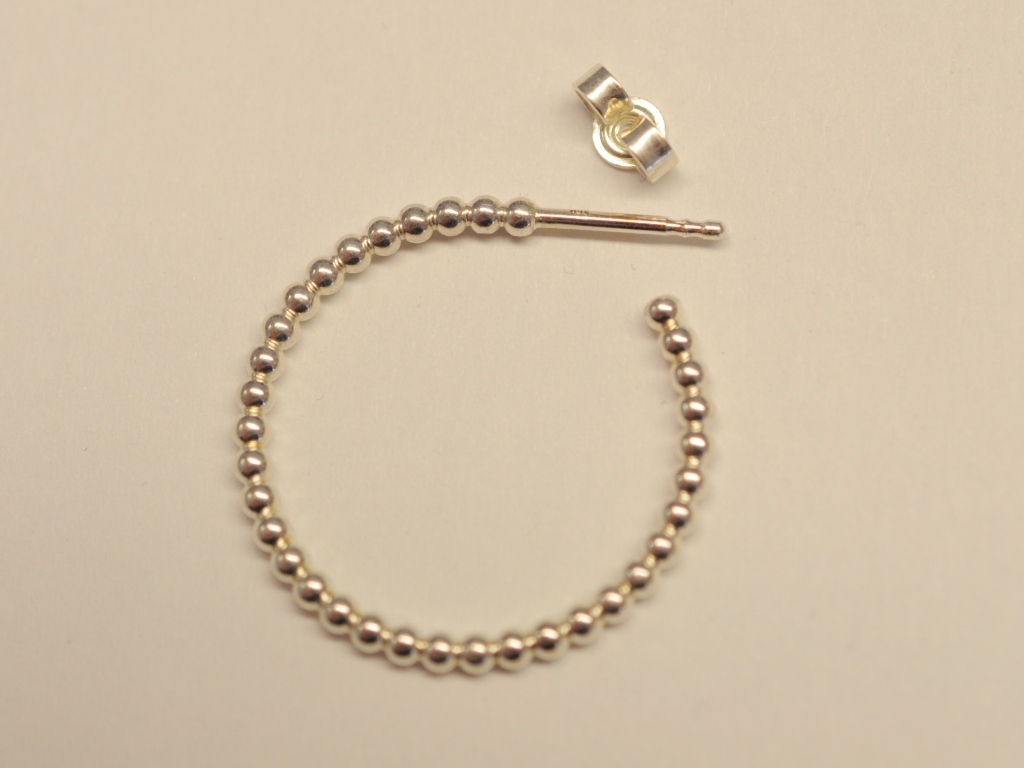 Kugel Creolen Ohrringe aus Silber mit Steckverschluss