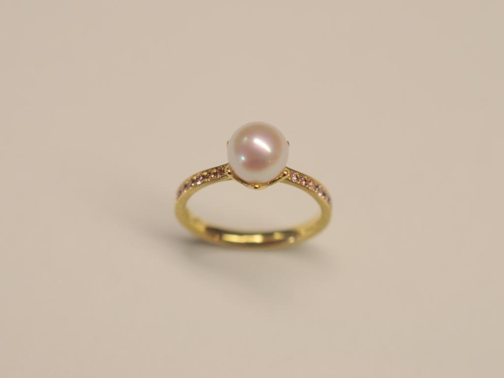 Brillantring 750 Gelbgold mit Akoyaperle