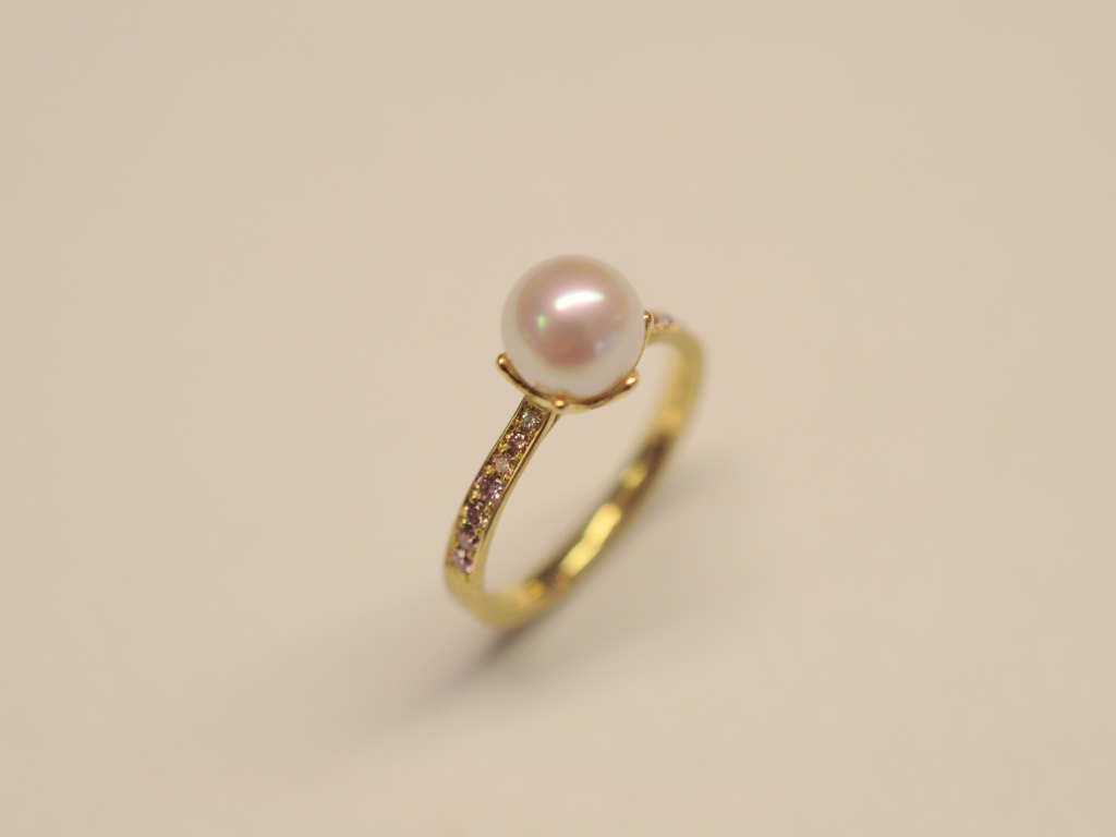 Brillantring 750 Gelbgold mit Akoyaperle