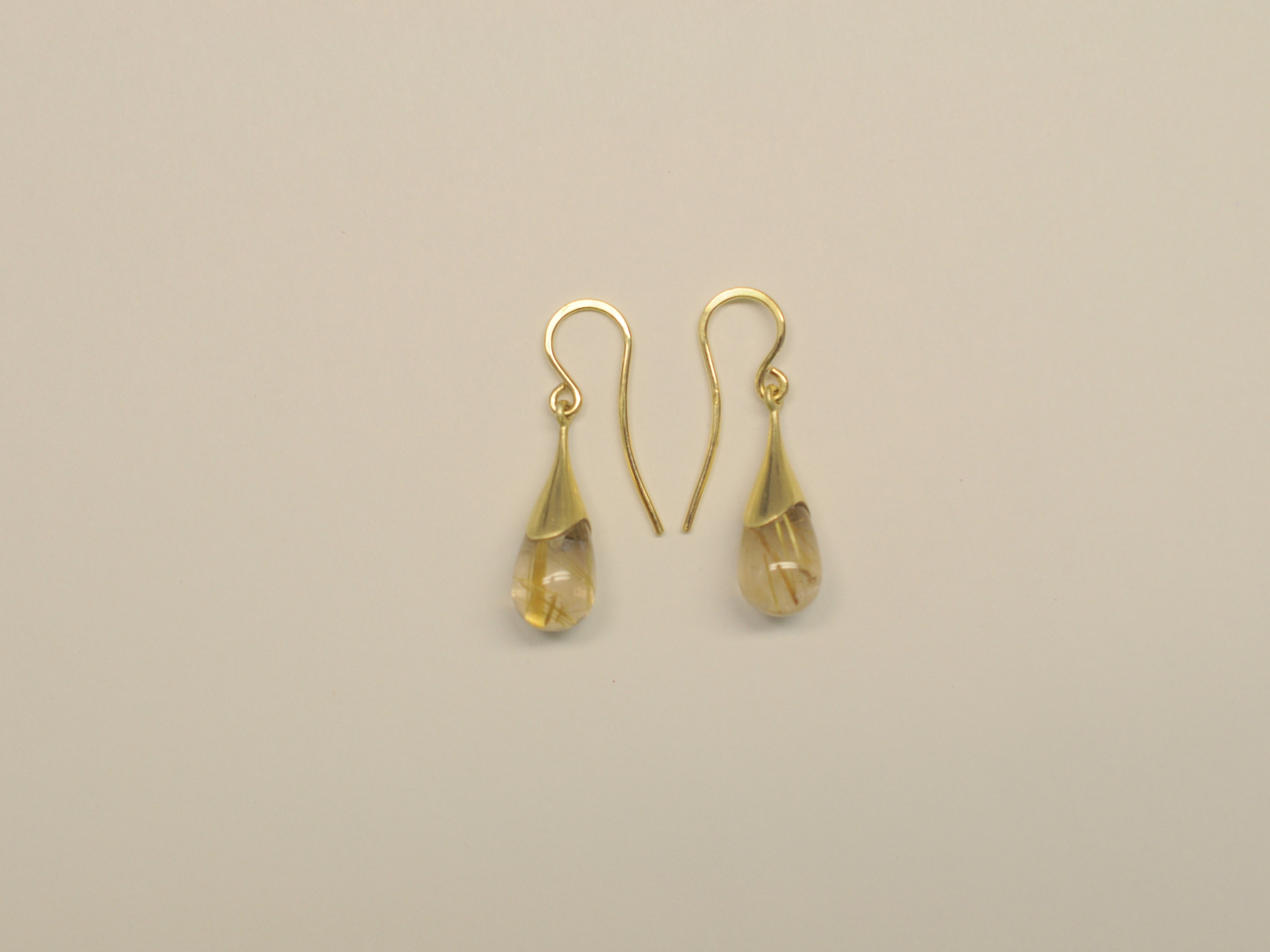 Ohrhänger aus 585 Gelbgold mit Rutilquarz Pampeln