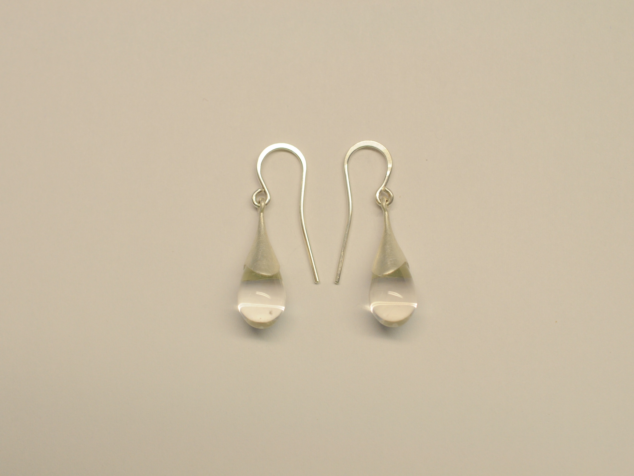 Ohrhänger aus 925 Silber mit Bergkristall Tropfen