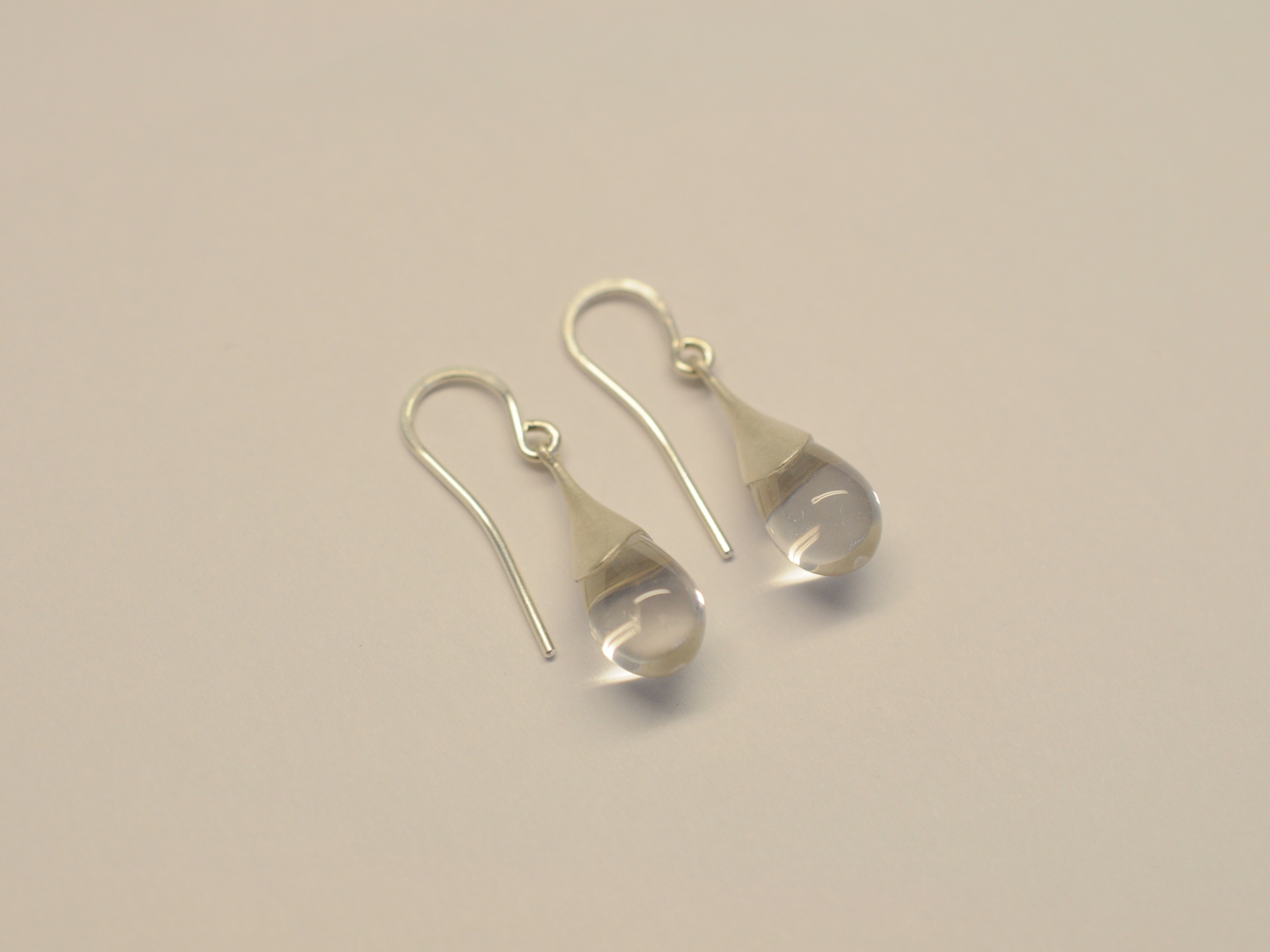 Ohrhänger aus 925 Silber mit Bergkristall Tropfen