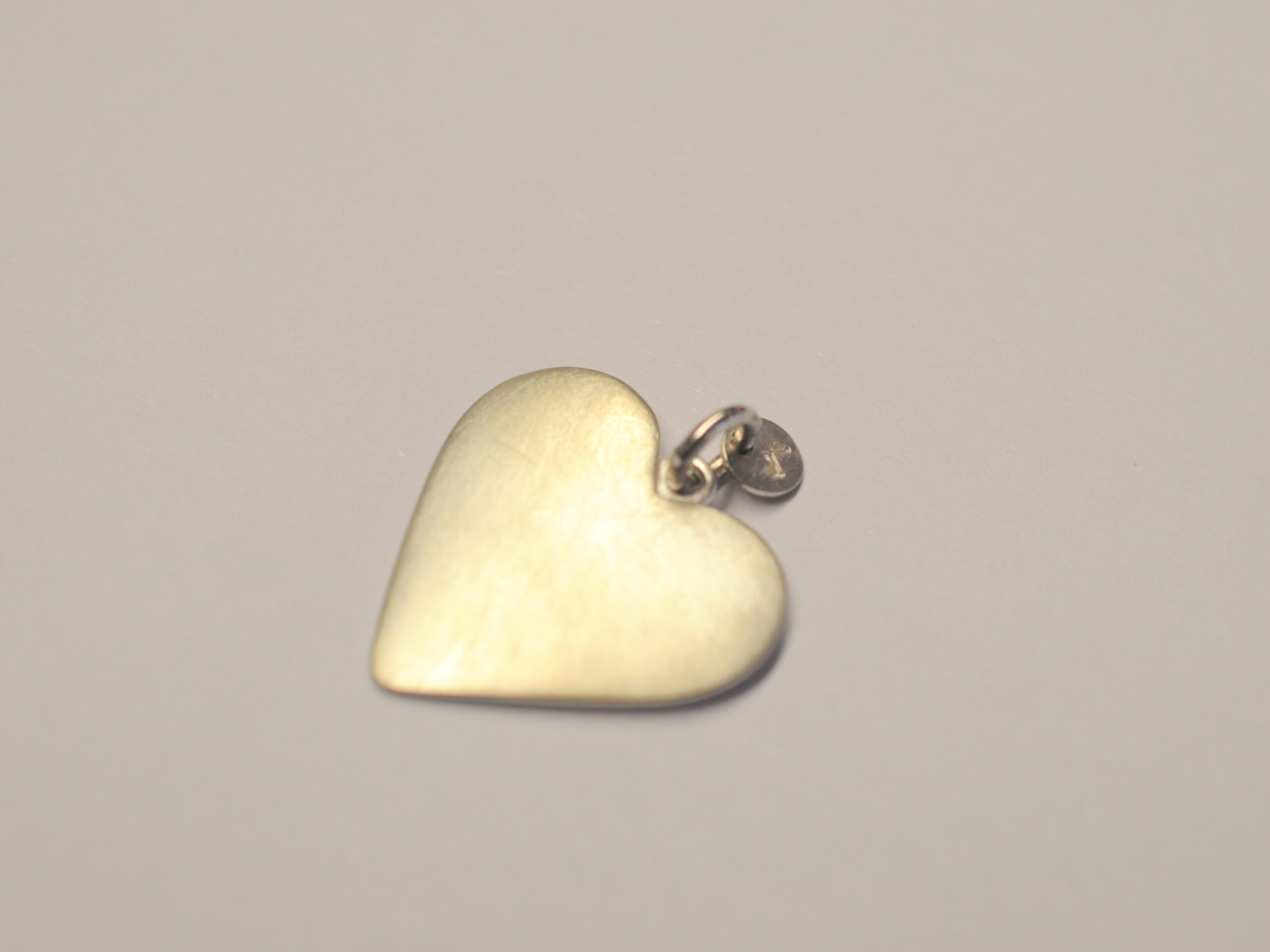 Massiver Herz Anhänger aus Silber mit extra Stempelplättchen